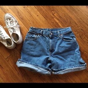 Vintage levi’s jean shorts